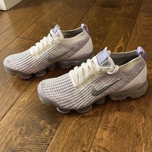 Women’s Nike Air VaporMax Flyknit 3. Only worn a few times, like new